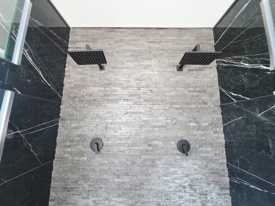 5 Bedroom Property for Sale in Sandown Western Cape